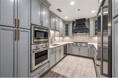 2233 Peachtree Road NE #402, Atlanta, GA 30309 - Photo 4