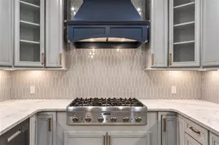2233 Peachtree Rd NE, Atlanta, GA 30309 - Photo 14