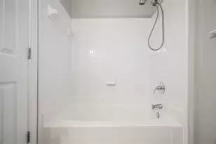242 Carlyle Park Dr NE, Atlanta, GA 30307 - Photo 18
