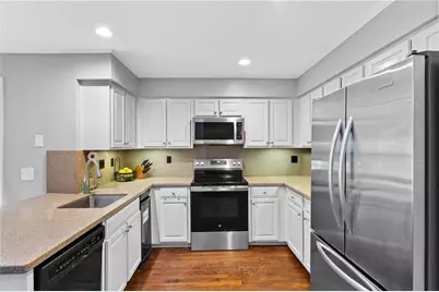 1055 Club Place NE, Atlanta, GA 30319 - Photo 16
