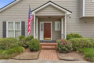 1055 Club Pl NE, Atlanta, GA 30319 - Photo 4
