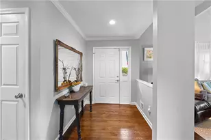 1055 Club Pl NE, Atlanta, GA 30319 - Photo 6