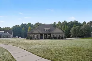 1135 Birchwood Dr, Griffin, GA 30224 - Photo 2