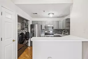 4331 Orchard Park Ct, Stone Mountain, GA 30083 - Photo 4