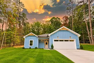 3925 Pine Tree Ln, Gainesville, GA 30501 - Photo 1