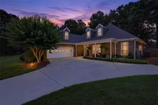 135 Clear Spring Ln, Oxford, GA 30054 - Photo 2