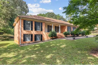 2570 Benton Drive, Jonesboro, GA 30236 - Photo 2