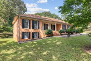 2570 Benton Dr, Jonesboro, GA 30236 - Photo 2