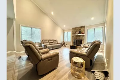 4579 Glenforest Drive NE, Roswell, GA 30075 - Photo 12
