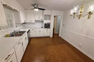 2878 Pine Valley Cir, East Point, GA 30344 - Photo 6