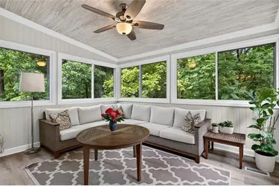 4850 Grandview Trace NE, Roswell, GA 30075 - Photo 12