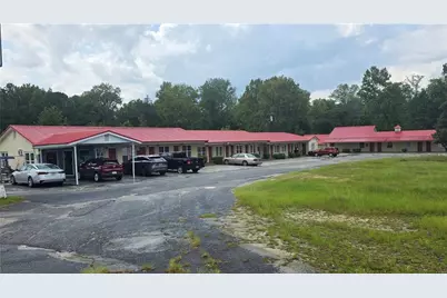 324 N Duval Street, Claxton, GA 30417 - Photo 2
