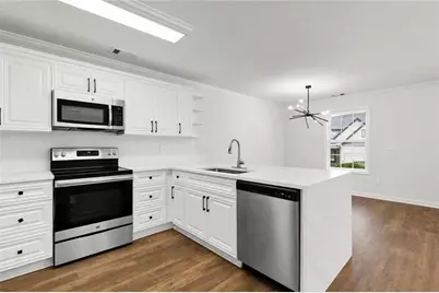 728 Skyview Drive NE, Marietta, GA 30060 - Photo 10