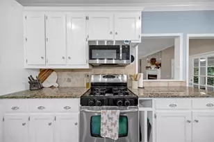 320 Kings Ct NE, Marietta, GA 30067 - Photo 10
