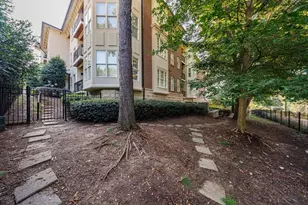 828 Highland Ln, Atlanta, GA 30306 - Photo 32