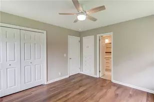 4461 S Roberts Dr, Sugar Hill, GA 30518 - Photo 16