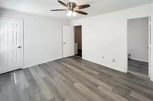 1044 Oaks Pkwy SE, Smyrna, GA 30082 - Photo 16