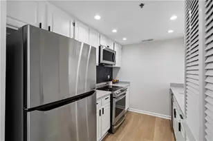 3481 Lakeside Dr NE, Atlanta, GA 30326 - Photo 4
