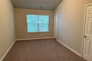 1105 Liberty Pkwy NW, Atlanta, GA 30318 - Photo 10