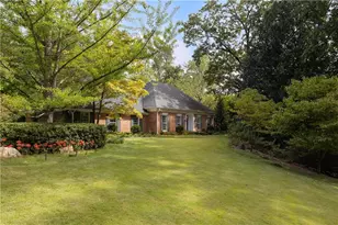 5715 Lake Island Dr, Sandy Springs, GA 30327 - Photo 2