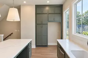 2680 Mackintosh Ct, Brookhaven, GA 30319 - Photo 4
