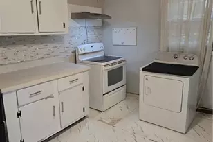 838 Woods Dr NW, Atlanta, GA 30318 - Photo 4