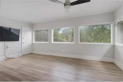 60 Chaumont Square NW, Atlanta, GA 30327 - Photo 12