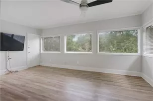 60 Chaumont Square NW, Atlanta, GA 30327 - Photo 12