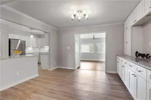 60 Chaumont Square NW, Atlanta, GA 30327 - Photo 14