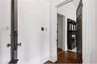 388 Augusta Avenue SE, Atlanta, GA 30315 - Photo 2