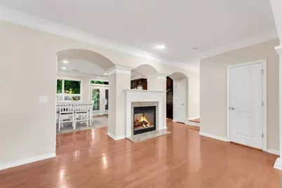 4002 Manchester Circle, Roswell, GA 30075 - Photo 8