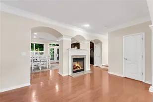 4002 Manchester Cir, Roswell, GA 30075 - Photo 8