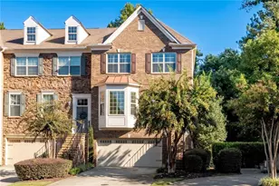 4002 Manchester Cir, Roswell, GA 30075 - Photo 1