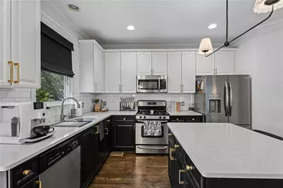 1572 Gilstrap Lane NW, Atlanta, GA 30318 - Photo 18