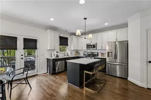1572 Gilstrap Ln NW, Atlanta, GA 30318 - Photo 14