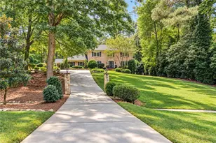 7680 Ryefield Dr, Sandy Springs, GA 30350 - Photo 2