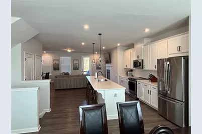 1399 Creekside Circle NW, Atlanta, GA 30318 - Photo 4