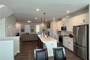 1399 Creekside Cir NW, Atlanta, GA 30318 - Photo 4