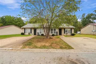 324 Avalon Dr, Carrollton, GA 30117 - Photo 1
