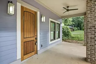 369 Hopkins St SW, Atlanta, GA 30310 - Photo 4