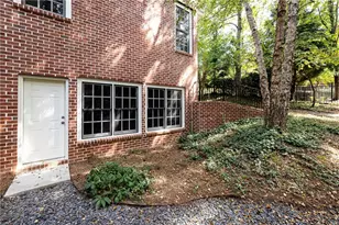 835 Glengate Pl, Sandy Springs, GA 30328 - Photo 38