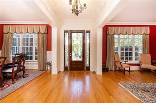 835 Glengate Pl, Sandy Springs, GA 30328 - Photo 4