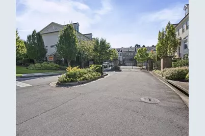 1781 Kenstone Walk, Dunwoody, GA 30338 - Photo 26