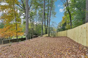 2396 Sunset Dr NE, Atlanta, GA 30345 - Photo 24