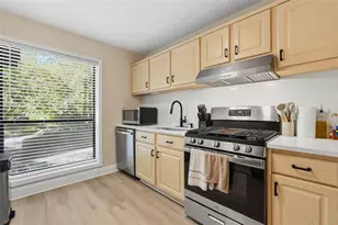 109 Cumberland Ct SE, Smyrna, GA 30080 - Photo 4