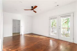 1055 Davis Cir NW, Atlanta, GA 30318 - Photo 22