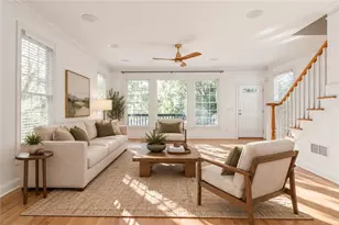 1055 Davis Cir NW, Atlanta, GA 30318 - Photo 8