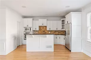 1055 Davis Cir NW, Atlanta, GA 30318 - Photo 12