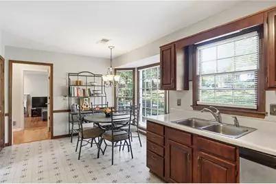 166 Knollwood Drive NW, Marietta, GA 30064 - Photo 12