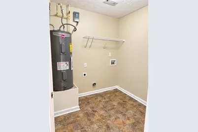 5542 Pineridge Court, Forest Park, GA 30297 - Photo 8